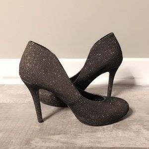 Nine west golden color heels